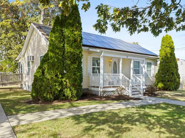 10 Cedarwood Ave, Villas, NJ 08251