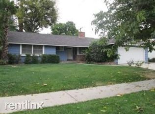 5832 Le Sage Ave, Woodland Hills, CA 91367