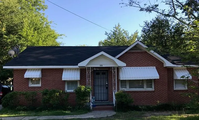 846 Beddingfield Ave — Photo 1