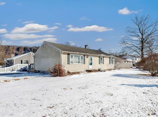 1793 Litchfield Tpke, Woodbridge, CT 06525