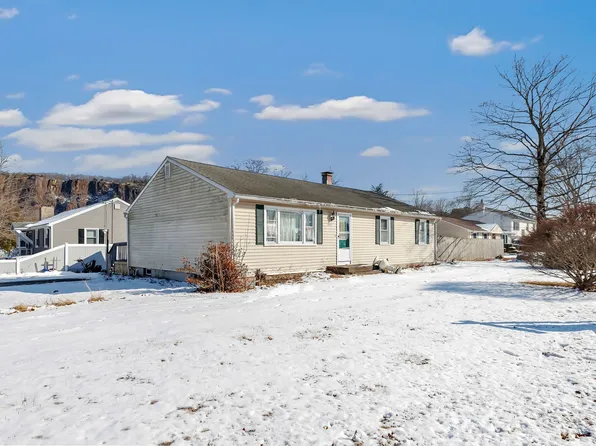 1793 Litchfield Turnpike, Woodbridge, CT 06525