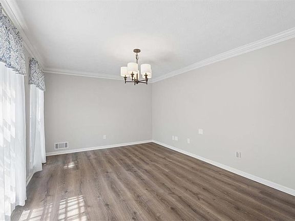 5th image of 1825 Bridle Ridge Trce