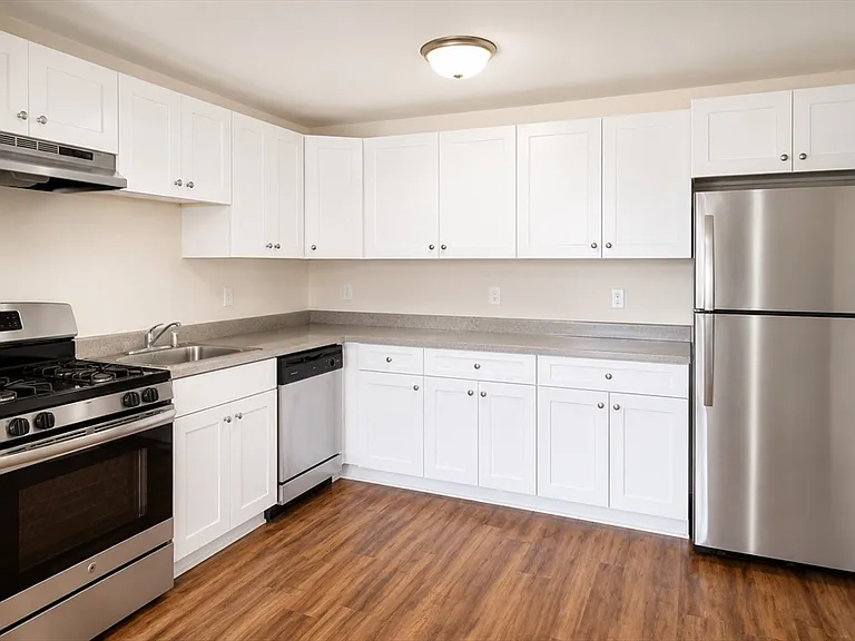 361 Hildreth St #24 — Photo 2