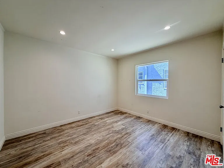 124 N Pass Ave #1 — Photo 11
