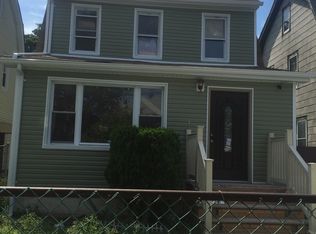 11228 200th St, Saint Albans, NY 11412