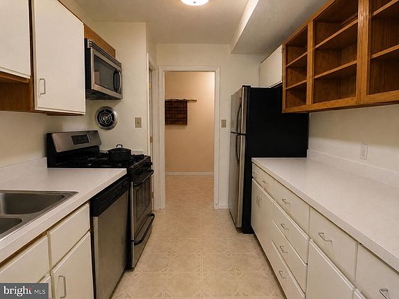4th image of 1935 Wilson Ln APT T3