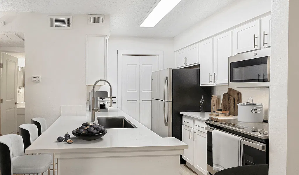 Summers Crossing Apartments — Photo 2