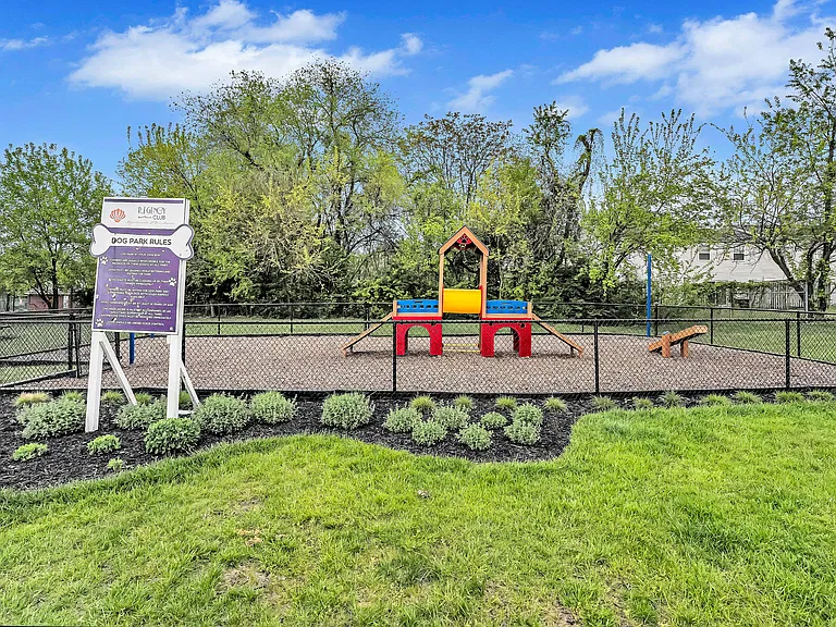 Regency Club Townhomes & Apartments — Photo 20