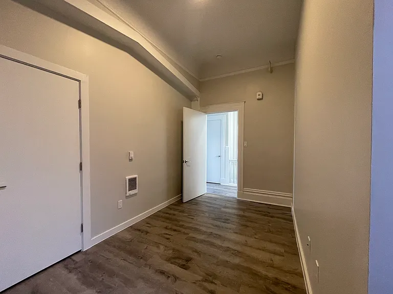 1430 Stockton St — Photo 26