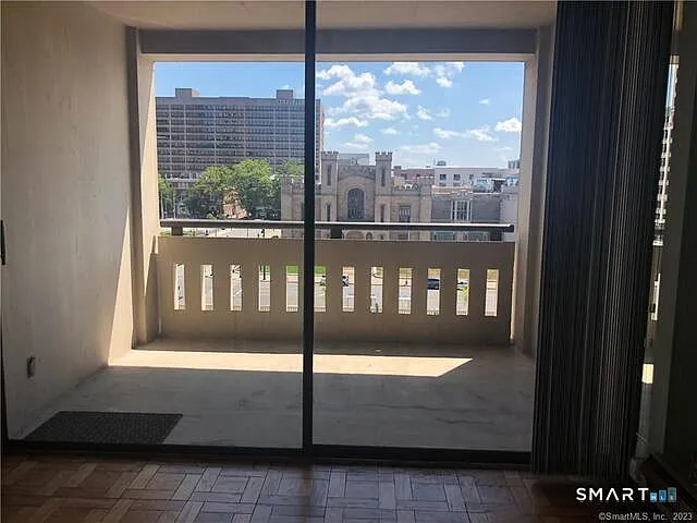 2 bed, 2.0 bath, 1133 sqft, $2,500 — Photo 2