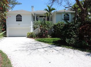 882 Beach Rd, Sanibel, FL 33957