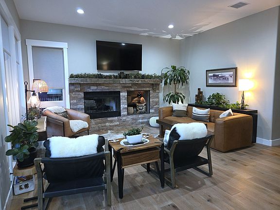 5th image of 17 Saint Andrews Cir