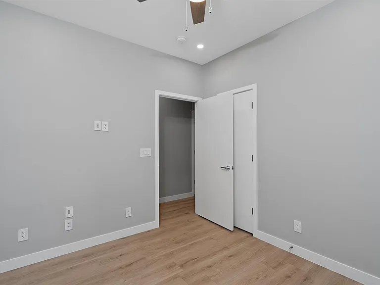 10004 1/2 Gail Rd — Photo 20