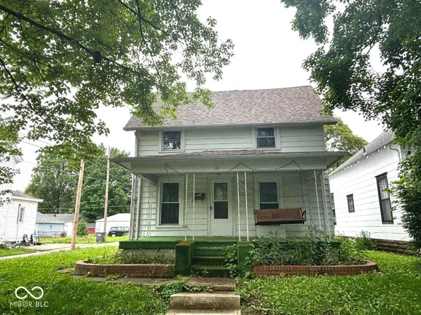 318 W 10th St, Rushville, IN 46173