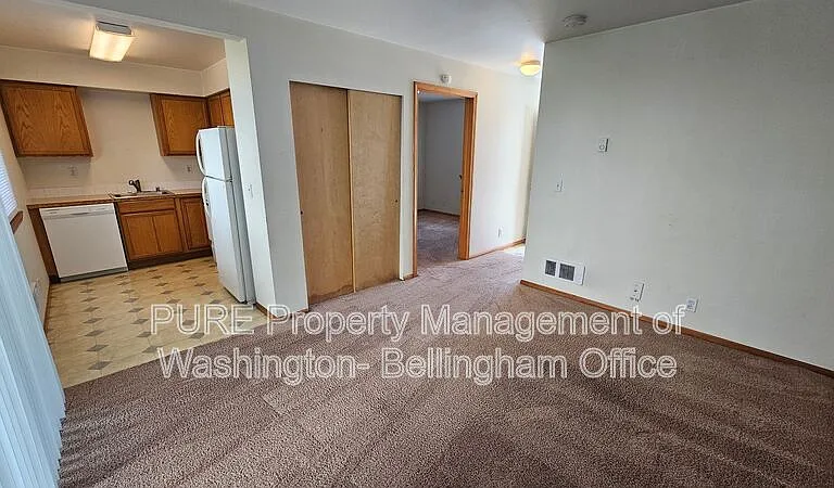 3150 W Maplewood Ave #102 — Photo 1