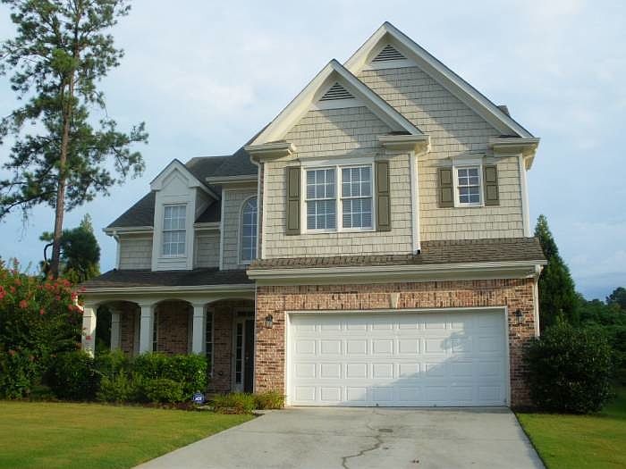 Front view of home.