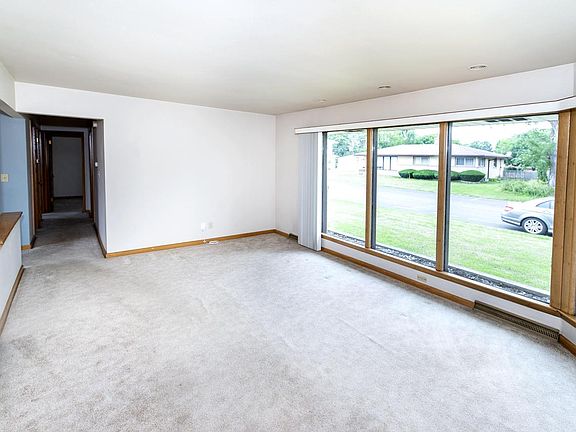 5th image of 7219 W Crawford AVENUE