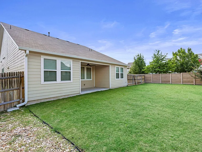 2605 Acoma Ln — Photo 37