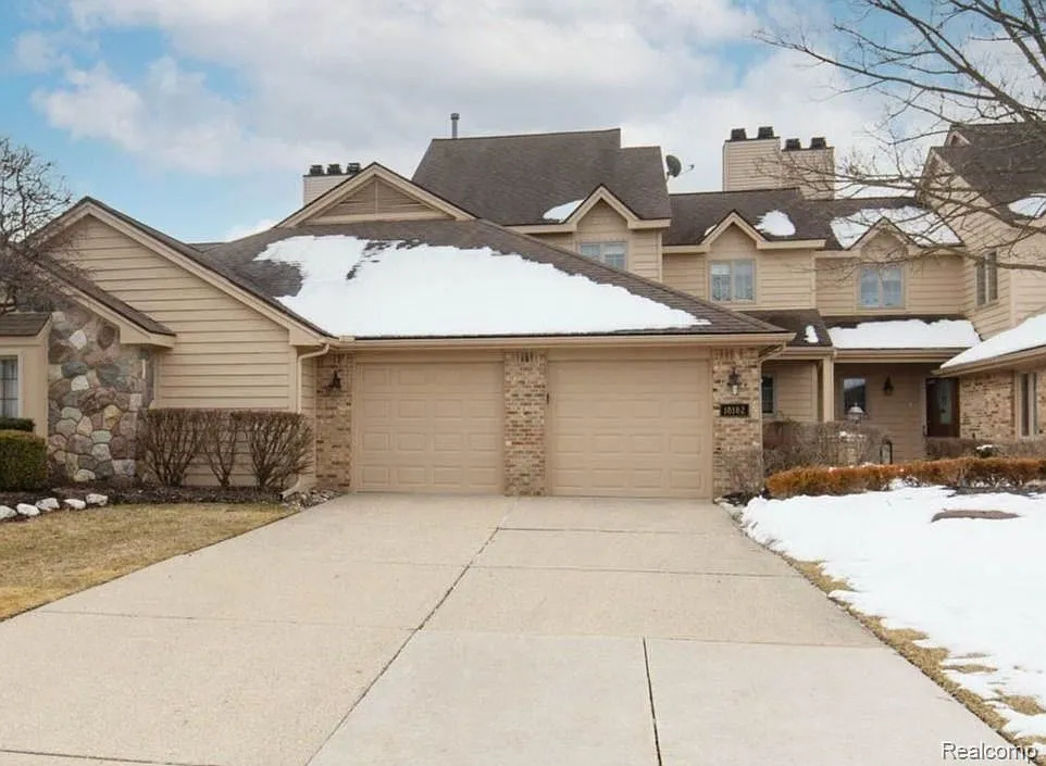 18182 Blue Heron Dr W photo 1