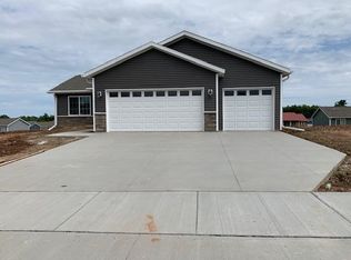 2325 Young Dr, Waupaca, WI 54981