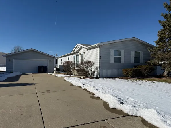93 Petunia Cir, Matteson, IL 60443