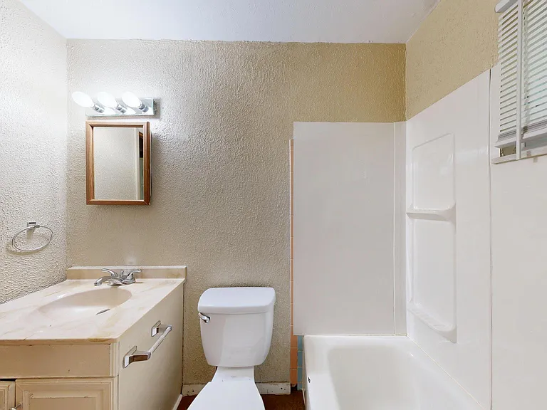 1932 Airline Ave #4 — Photo 15