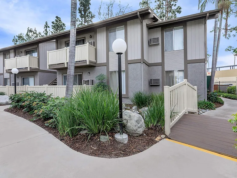 Monte Verde Apartment Homes — Photo 12