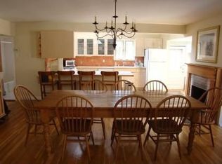 16 Lynn Ave, Hampton Bays, NY 11946