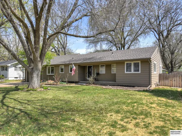 2515 S 88th St, Omaha, NE 68124