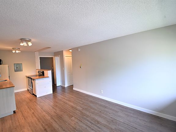 3rd image of 1707 22nd St APT 303