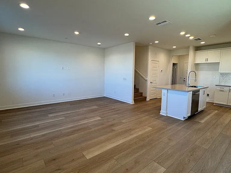 4076 E Lily Paseo #113 — Photo 5