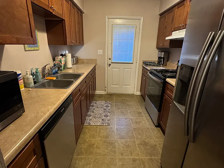 3924 Roebling Ln — Photo 24