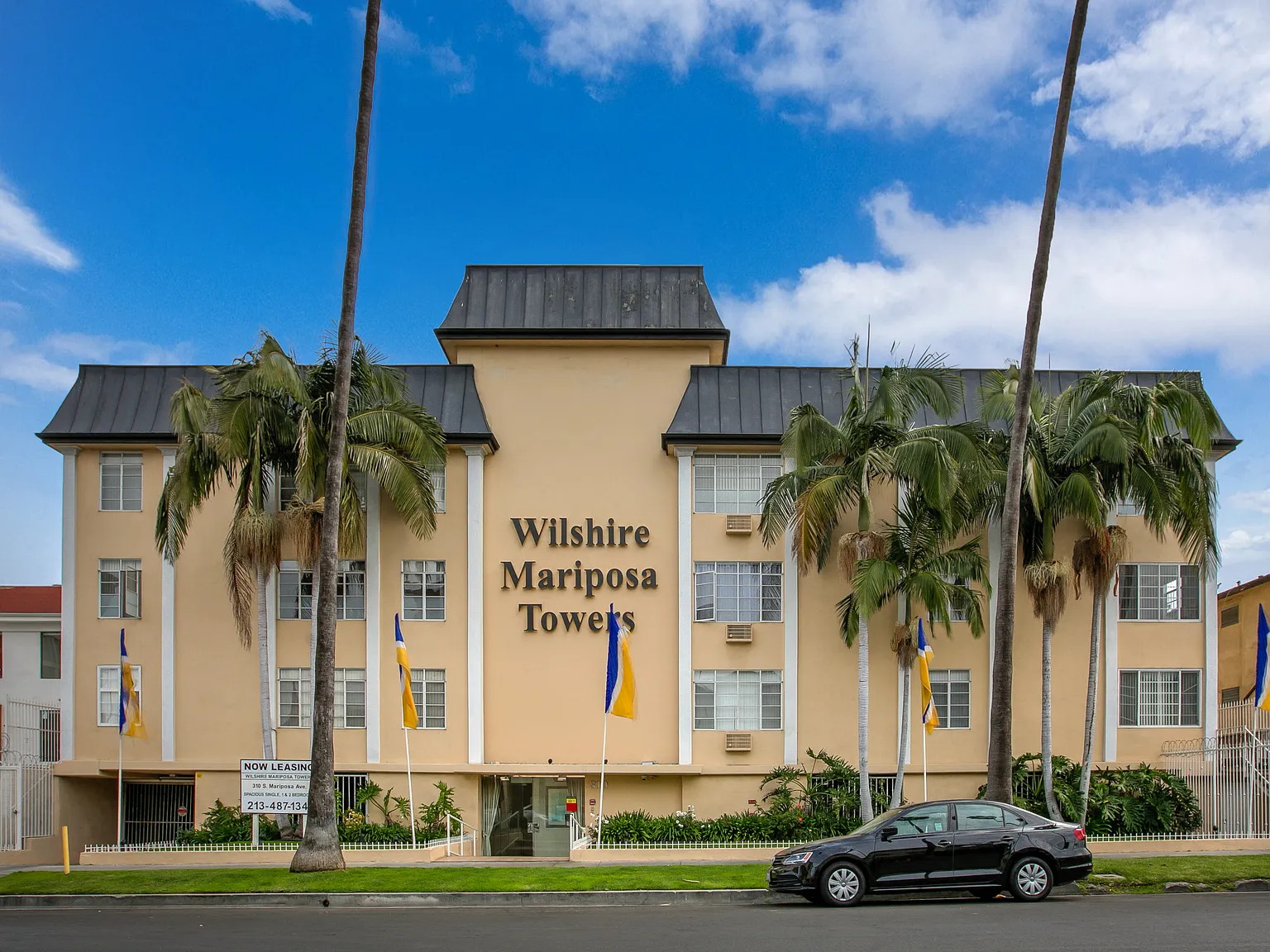 Wilshire Mariposa Towers — Photo 1
