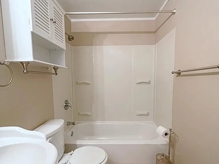 1651 Mentor Ave #101 — Photo 12