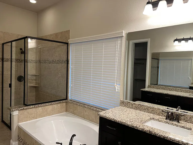 9012 Sandhills Dr — Photo 3