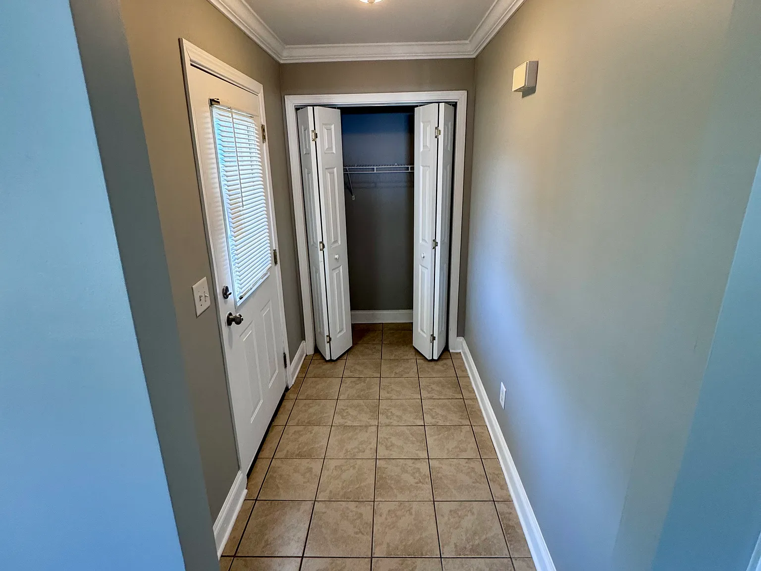 200 W 8th Ave — Photo 3