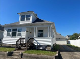 31 Rowe Ave, Pawtucket, RI 02861