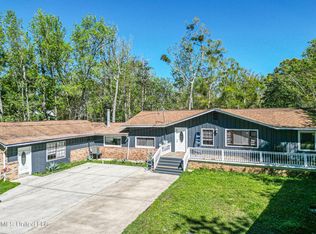 1338 Pine St, Gulfport, MS 39507