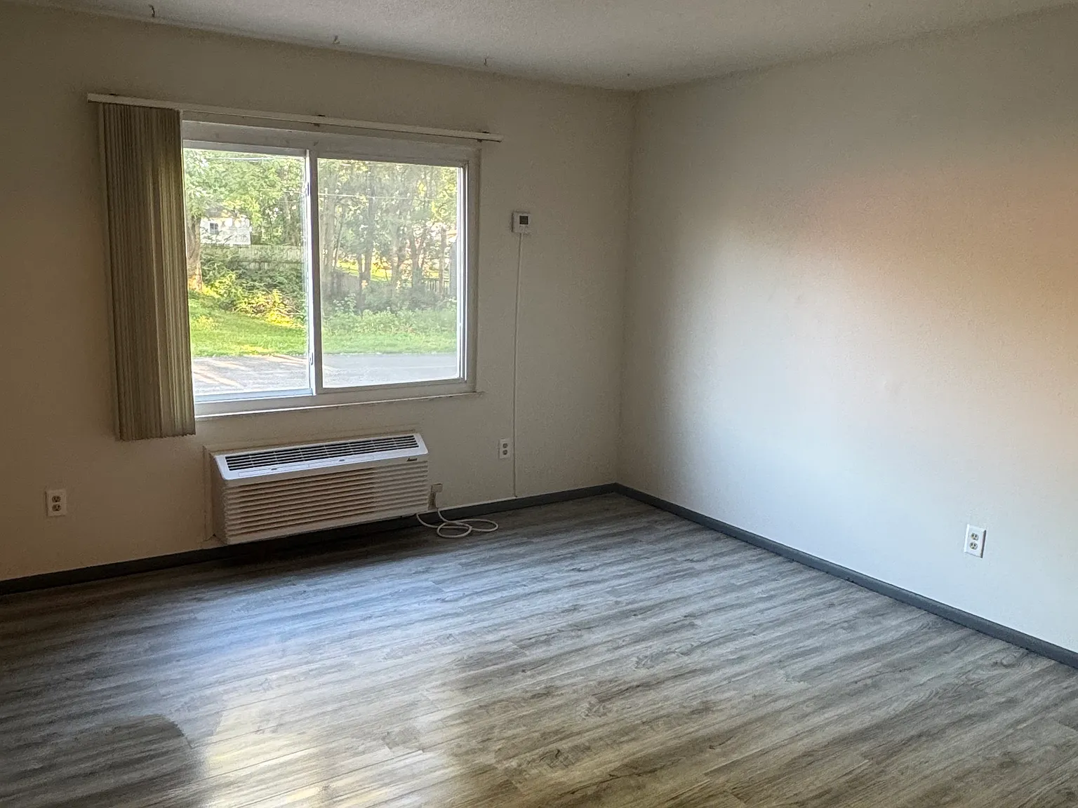2 bed, 850 sqft, $950 — Photo 3