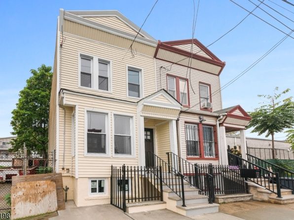 33 Emmet St, Newark City, NJ 07114