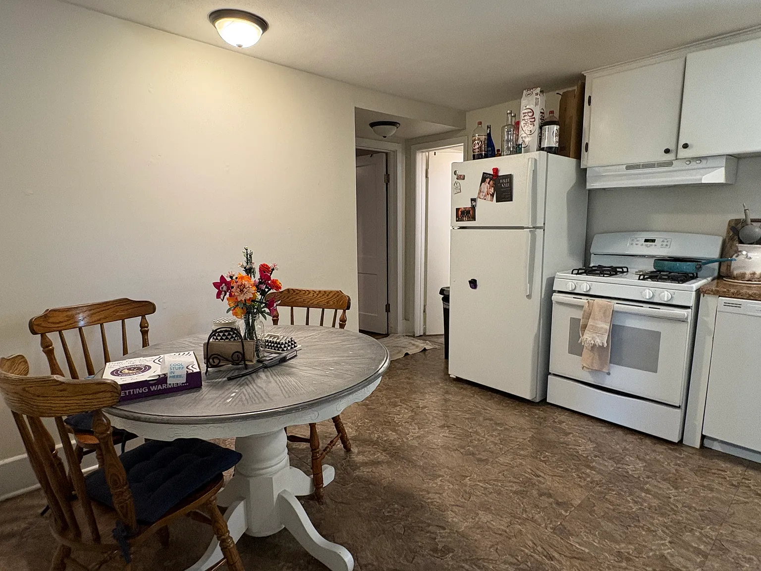 3 bed, 2136 sqft, $2,499 — Photo 4