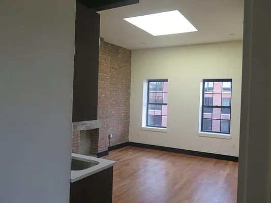 Rented by Wyckoff Heights Realty Inc. | media 17