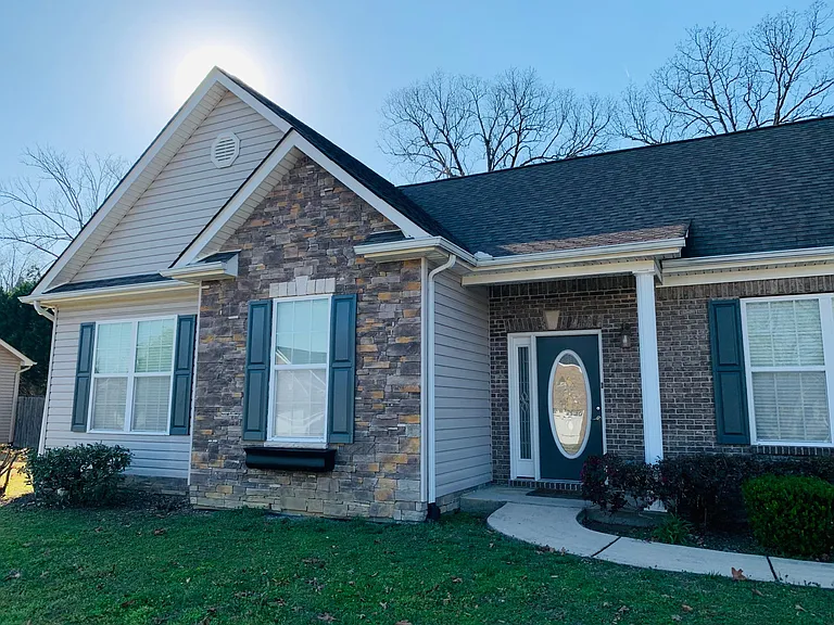1791 Sterling Oaks Ln — Photo 2