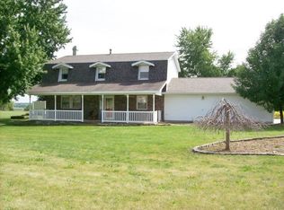 2705 Hubbard St, Sterling, IL 61081