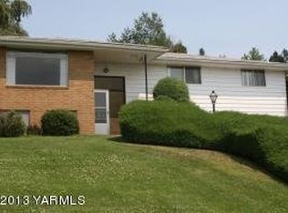 607 Ferncrest Rd, Yakima, WA