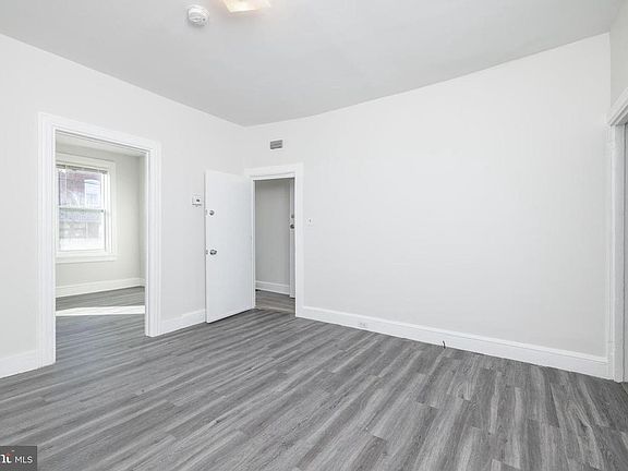 4th image of 1739 W 5th St #1