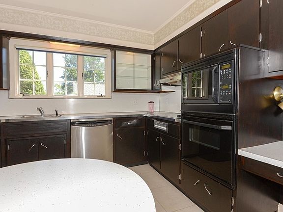 Before Pic of Kitchen