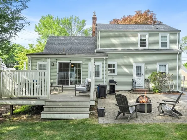 45 Ames St, Quincy, MA 02169