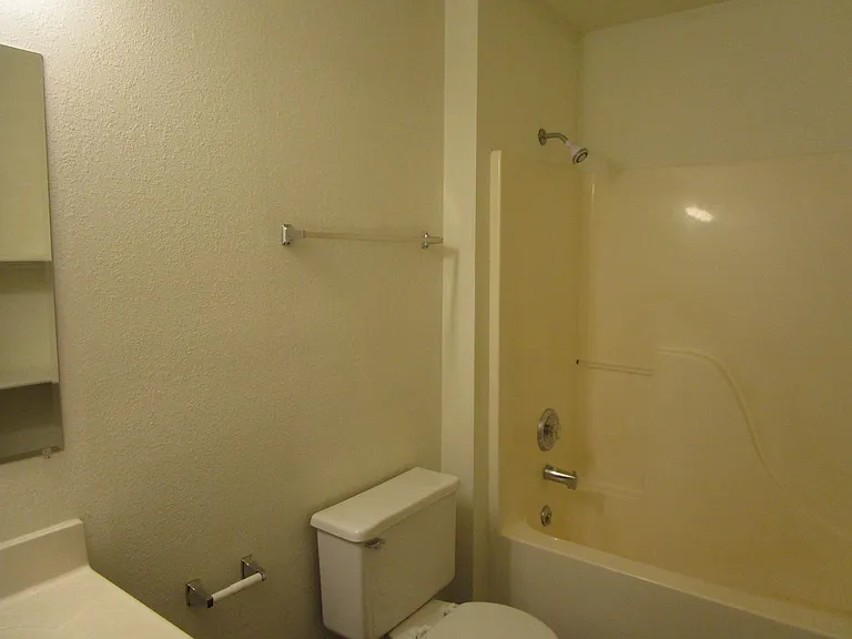 2404-2406 Calder Ct. — Photo 21