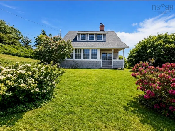 373 Lake Darling Rd, Yarmouth, NS B5A 5L1